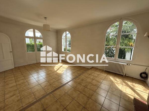 Location Maison 4 pièces 139.47 m² - 4 AV DE LA MALSENCE Pau 64000