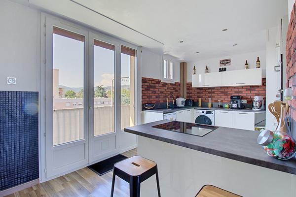 A VENDRE en exclusivité à DRAGUIGNAN Appartement T4 prêt-à-vivre, terrasses et cave