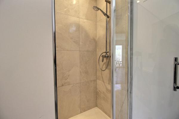 Marignane - Appartement 3 pièces d'une surface de 54 m2 avec balcon et deux places de parking .