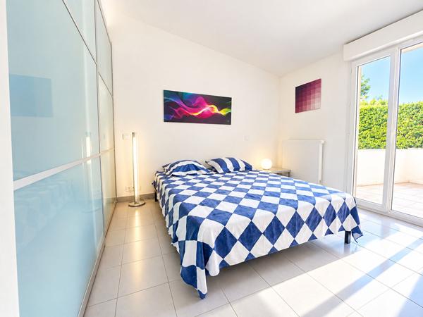 A vendre villa 6 pièces, 5 chambres à Boulouris avec piscine