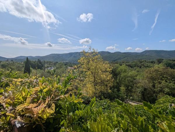Havre de Paix comprenant 4 gîtes avec terrasses privatives au sein d'une villa en ossature en bois à Lamalou les Bains