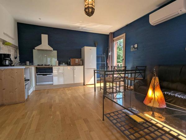 Havre de Paix comprenant 4 gîtes avec terrasses privatives au sein d'une villa en ossature en bois à Lamalou les Bains