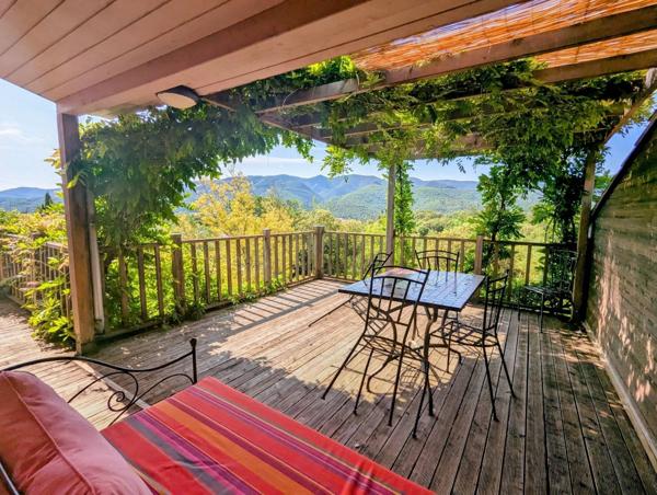 Havre de Paix comprenant 4 gîtes avec terrasses privatives au sein d'une villa en ossature en bois à Lamalou les Bains