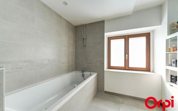 Maison à vendre    5 pièces •  Grézieu-la-Varenne