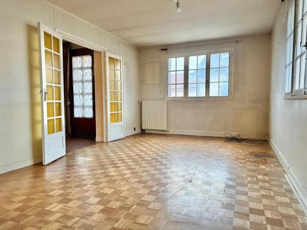 maison bien située avec dépence de 40 m² (agrandissement possible)