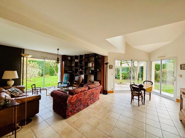 À vendre – Maison d’architecte - 4 chambres – Saint-Lambert-la-Poterie, proche d’Angers