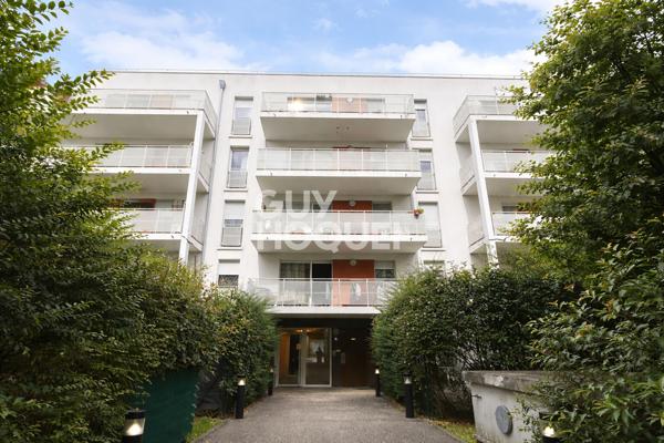 APPARTEMENT 2 PIECES AVEC BALCON ET PARKING - AUBERVILLIERS PROCHE METRO