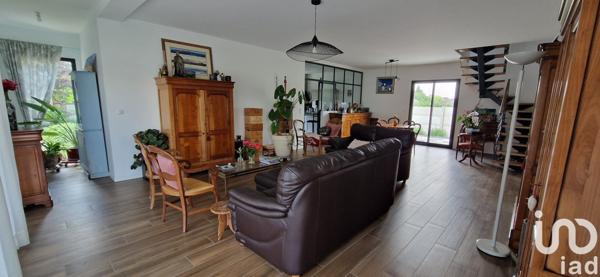 Maison d’architecte 7 pièces de 167 m² à Blanquefort (33290)