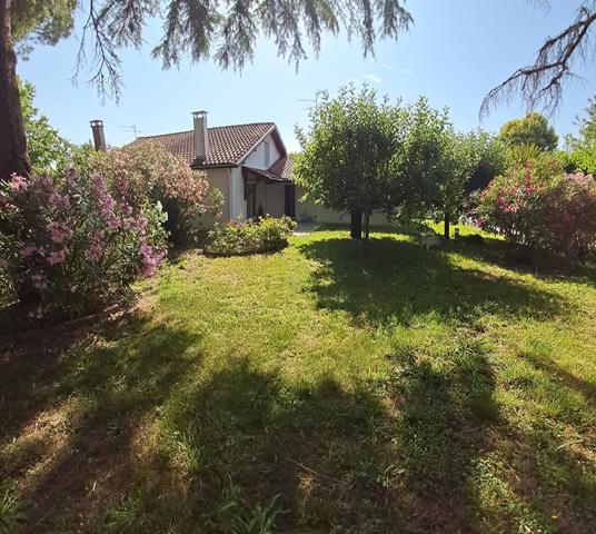 Maison T4-5 Saint -Jean 103m² sur grand terrain arboré