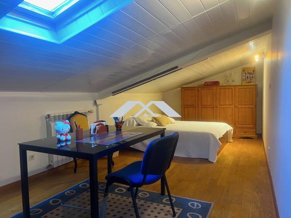 Maison 177 m² Piscine Terrain 2 800 m² constructible Grand garage