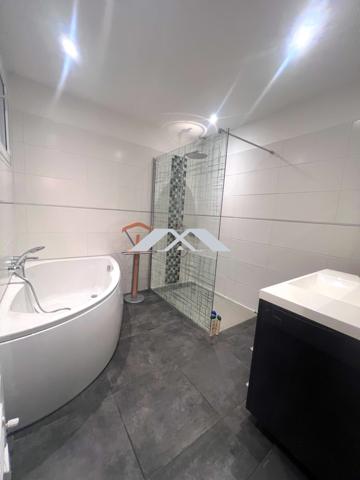 Maison 177 m² Piscine Terrain 2 800 m² constructible Grand garage
