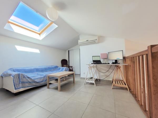 Appartement
         4 pièces
        - 96 m² Bien prestige