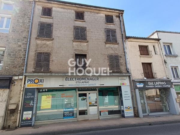 Immeuble libre à rénover d'environ 500 m2