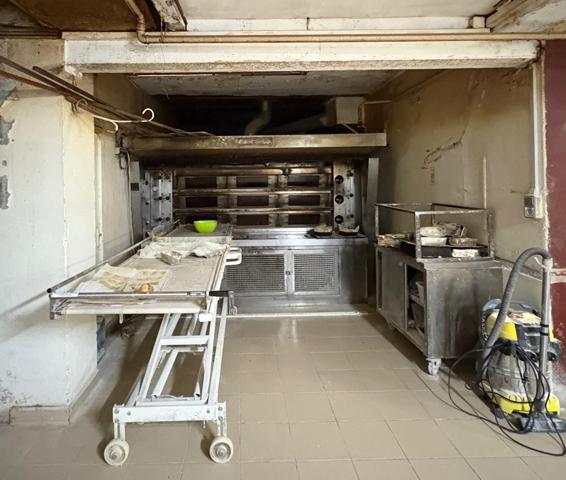 Immeuble mixte - 300m2-habitation et commerce