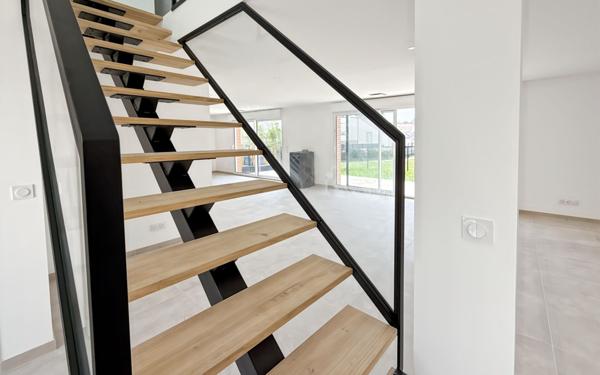 Maison à vendre    5 pièces • 164 m2 Saint-Cyr-en-Val