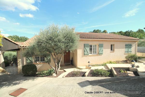 Vailhauquès (34570) Maison 7 pièces avec un grand sous-sol exploitable, piscine, jardin arboré à Vailhauquès