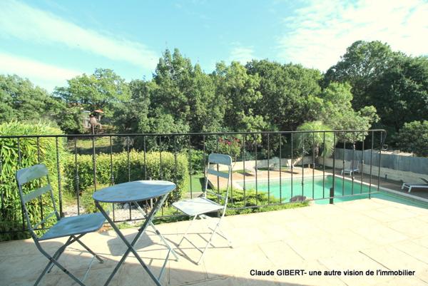 Vailhauquès (34570) Maison 7 pièces avec un grand sous-sol exploitable, piscine, jardin arboré à Vailhauquès