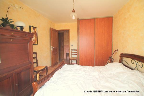 Vailhauquès (34570) Maison 7 pièces avec un grand sous-sol exploitable, piscine, jardin arboré à Vailhauquès