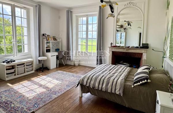 Château historique de la vallée de la Loire, superbement rénové, dans son parc de 5 hectares.