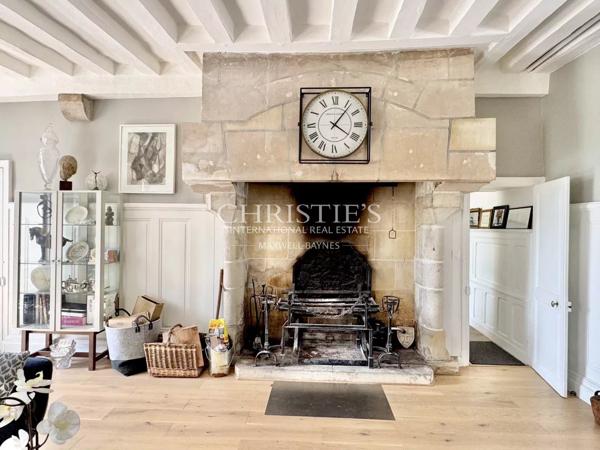 Château historique de la vallée de la Loire, superbement rénové, dans son parc de 5 hectares.