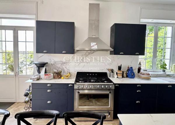 Château historique de la vallée de la Loire, superbement rénové, dans son parc de 5 hectares.