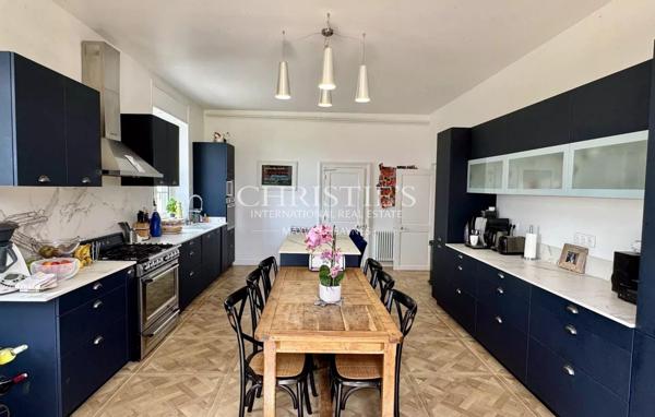 Château historique de la vallée de la Loire, superbement rénové, dans son parc de 5 hectares.