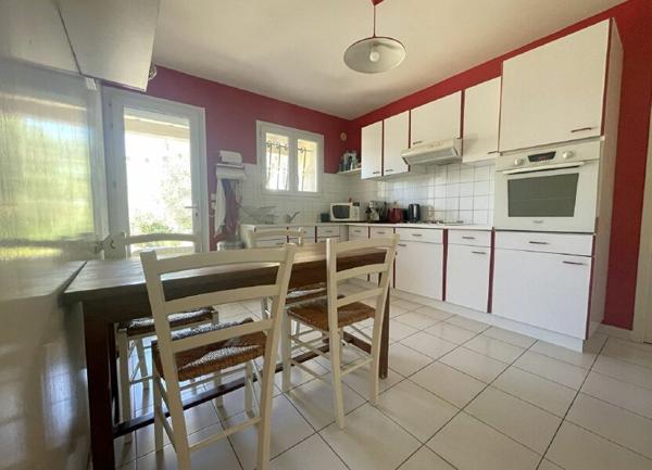 Maison à vendre    5 pièces •  Vauvert