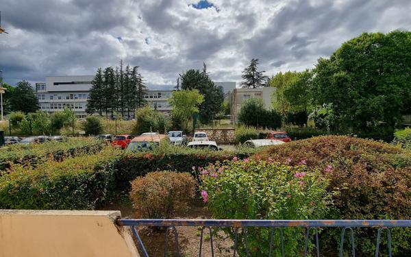 Appartement à louer    4 pièces •  Alès