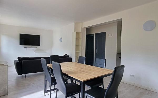 Appartement à louer    4 pièces •  Alès