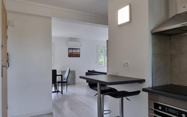 Appartement à louer    4 pièces •  Alès