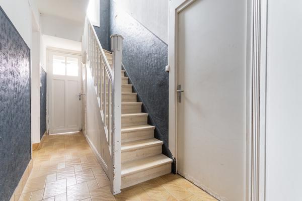 Immeuble
         5 pièces
        - 125 m² Exclusivité 299 000 € *