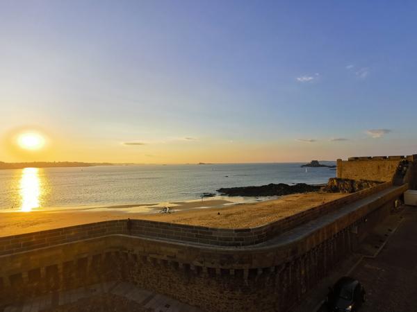 Grand appartement vue mer à Saint-Malo Intra-Muros