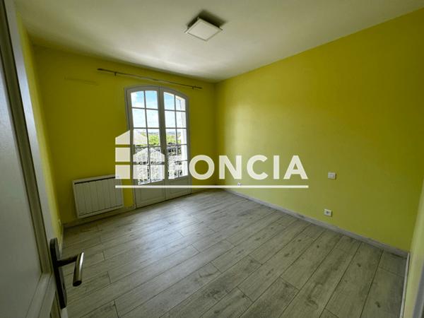 Location Maison 5 pièces 144 m² - 5 RUE FRANCOIS VILLON Puygouzon 81990