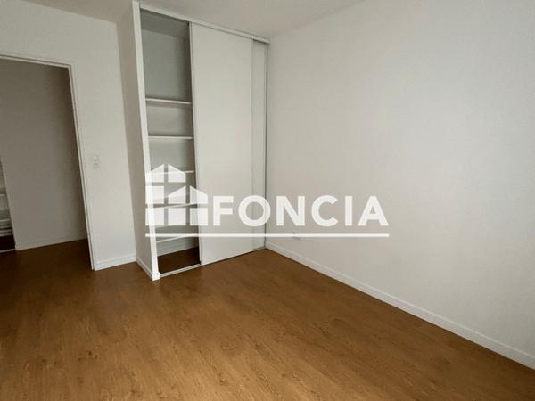 Location Appartement 3 pièces 64.55 m² - 3 PLACE KARINE RUBY Evreux 27000
