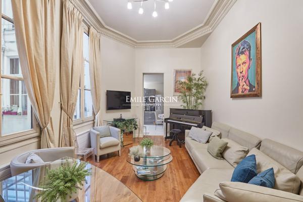 A VENDRE - Appartement Paris - 75001 - Place des Victoires - Palais Royal - 2 pièces - 1 chambre - 50 m²