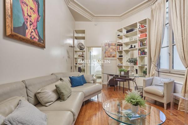 A VENDRE - Appartement Paris - 75001 - Place des Victoires - Palais Royal - 2 pièces - 1 chambre - 50 m²