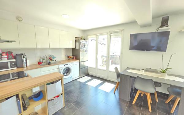 Appartement à vendre    3 pièces • 43 m2 Sartrouville