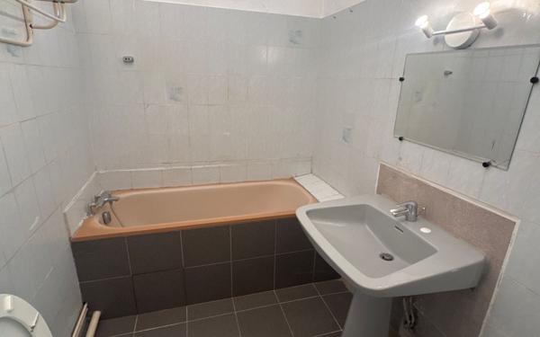 Appartement à vendre    2 pièces • 42 m2 Lyon 3