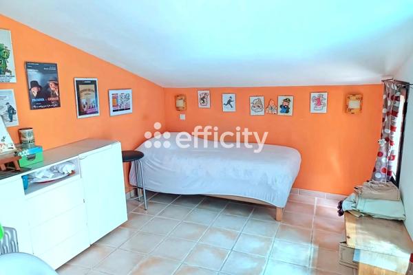 Maison
         4 pièces
        - 136 m² Bien prestige 869 000 € *