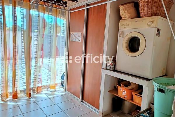 Maison
         4 pièces
        - 136 m² Bien prestige 869 000 € *