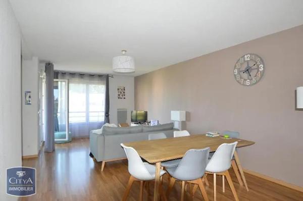 Appartement à louer 3 pièces 71.27m²