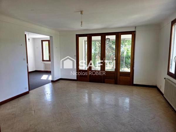 Maison deux ou trois chambres, garage, grenier et jardin !!
