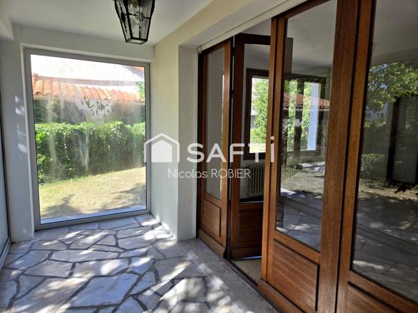 Maison deux ou trois chambres, garage, grenier et jardin !!