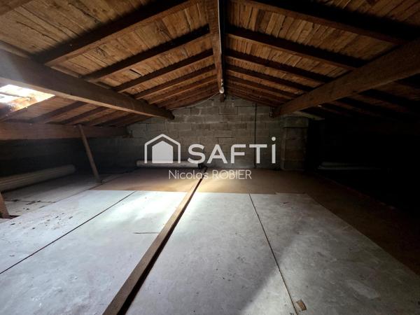 Maison deux ou trois chambres, garage, grenier et jardin !!