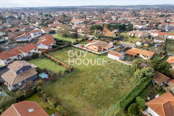 Terrain exceptionnel en plein centre-ville de Biscarrosse !