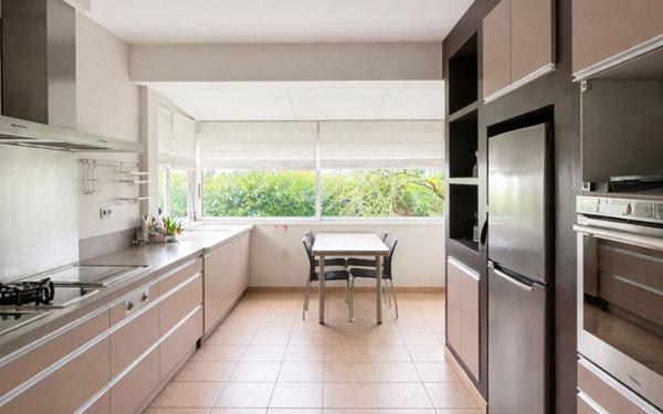 Maison à vendre    4 pièces • 186 660 m2 Launaguet