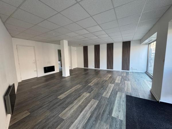A LOUER : Local commercial dans l'hyper centre d'Hennebont, 40m²