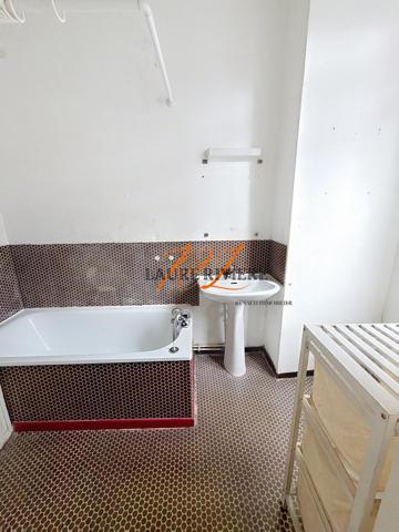 Studio 25,54 m² – Fort potentiel – Cour intérieure – Rue de Solférino, Lille