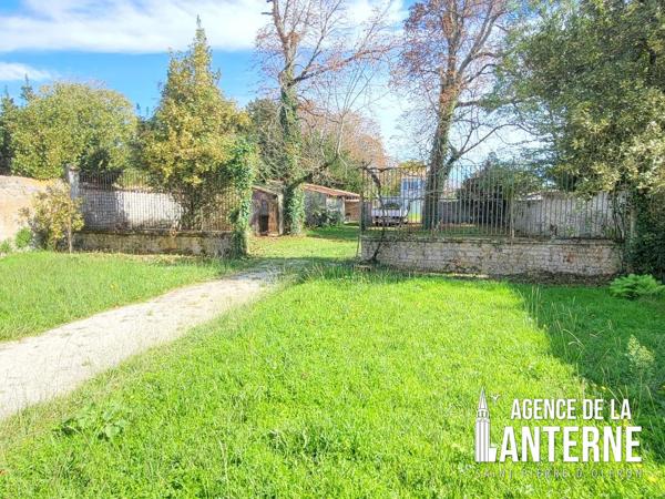 MAISON BOURGEOISE EN PIERRE DE 368 M² SUR UN TERRAIN DE 1150 M² environ