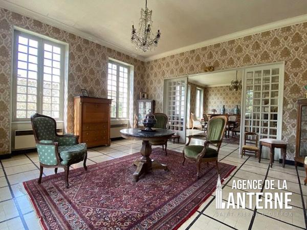 MAISON BOURGEOISE EN PIERRE DE 368 M² SUR UN TERRAIN DE 1150 M² environ